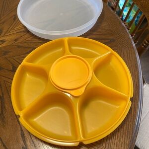 Tupperware NEW Serving Center Set